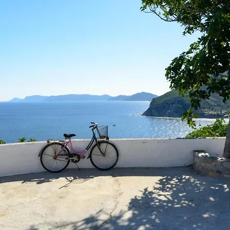 Tsoukalaria * Skopelos Town