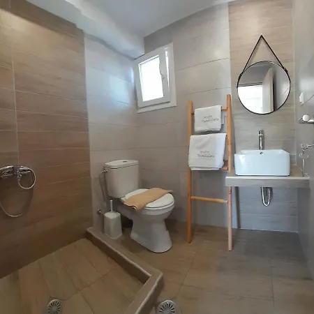 Tsoukalaria * Skopelos Town