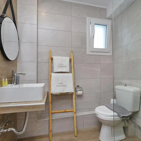 Tsoukalaria * Σκόπελος