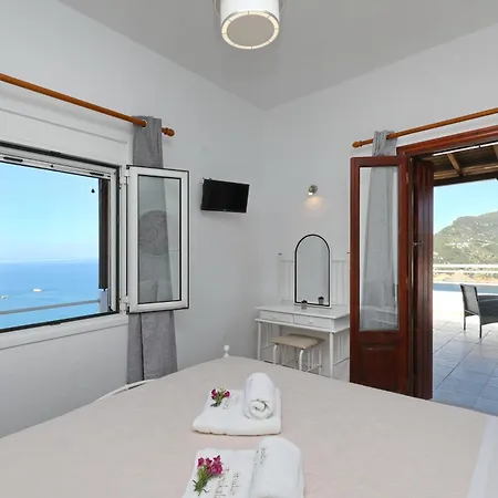 Tsoukalaria Skopelos Town