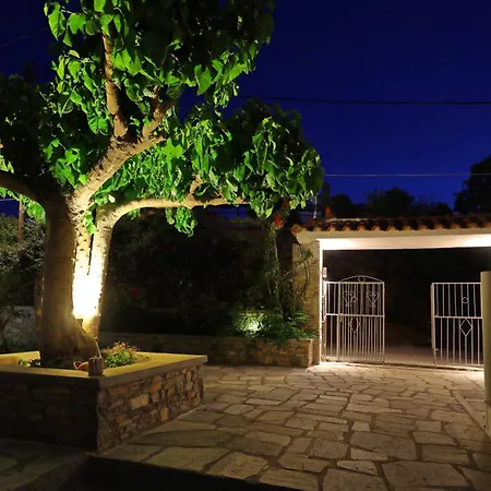 Tsoukalaria Apartamento