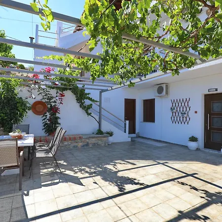 Tsoukalaria * Skopelos Town