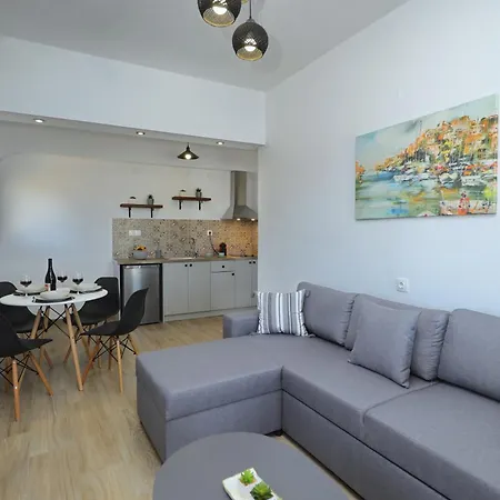 Tsoukalaria Apartment *