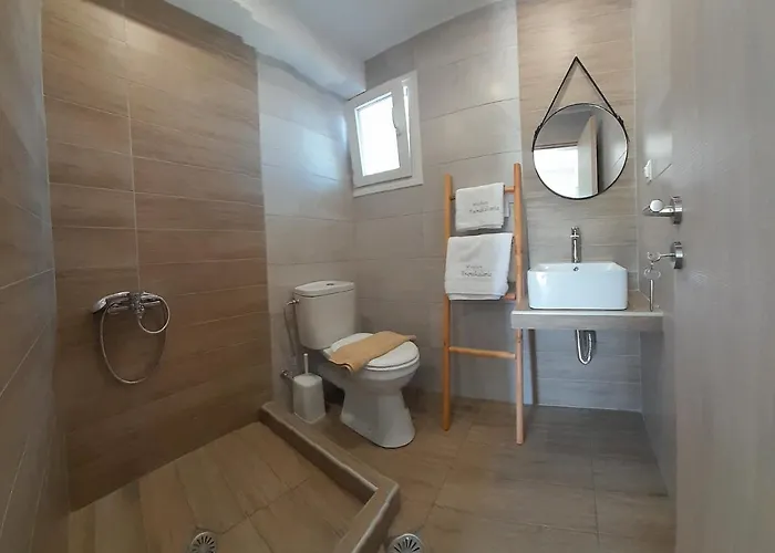 Tsoukalaria * Skopelos Town