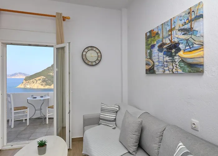 아파트 Tsoukalaria