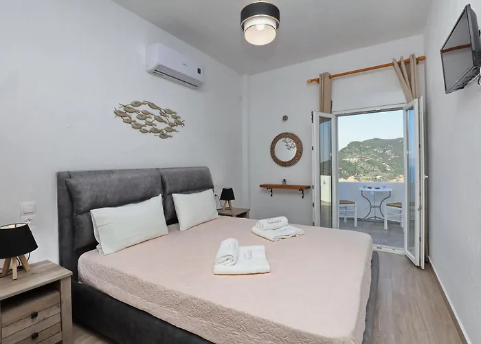 Tsoukalaria Skopelos Town