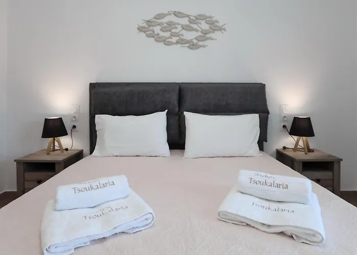 Tsoukalaria * Skopelos Town