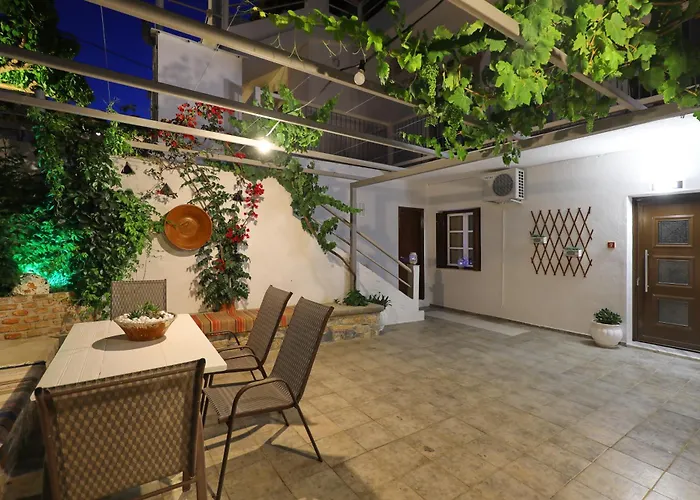 아파트 Tsoukalaria