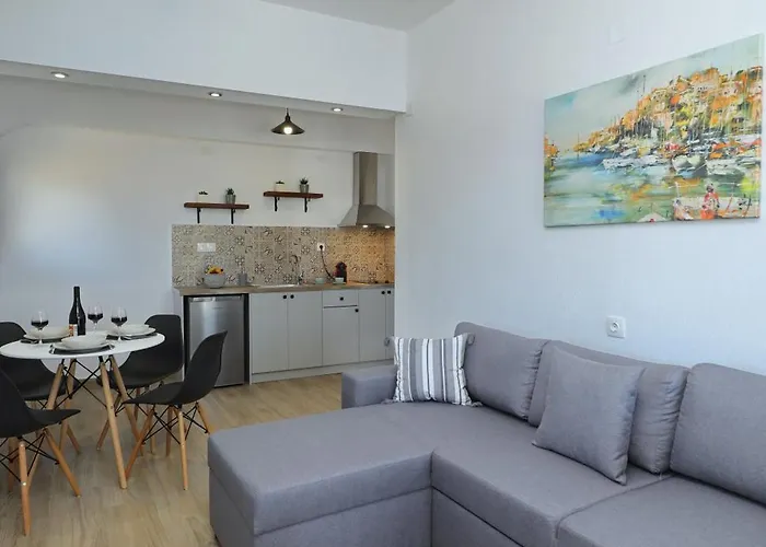 Tsoukalaria Apartamento *